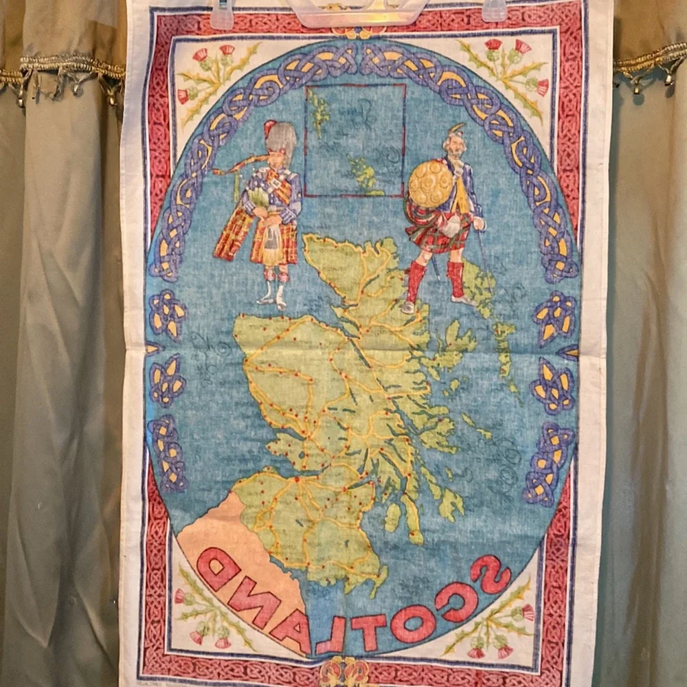Scotland souvenir hand tower vintage cotton